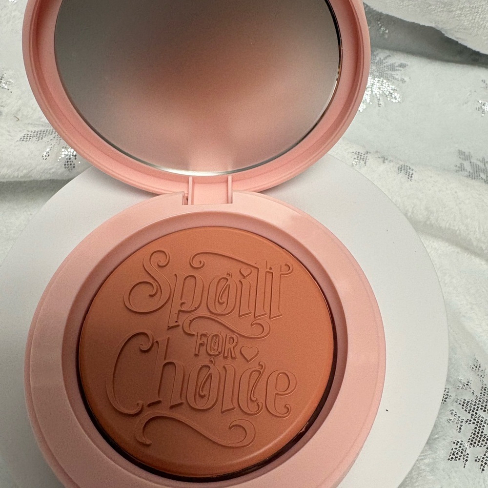 P.Louise Spoilt For Choice Cream Blusher — Soft Nude Pink - Picture 7 of 7